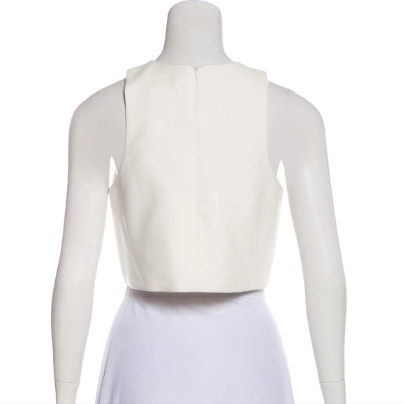 Black Halo Sleeveless Crop Top - Picture 3 of 6